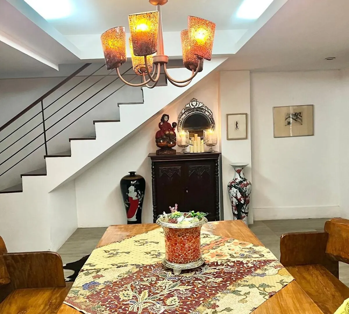 Julie Annes Guesthouse In The Heart Of The City Manila 0*,